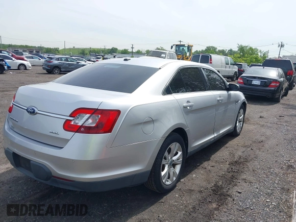 2010 Ford Taurus SEL с VIN 1FAHP2EW3AG156815, выставлен на аукционе IAAI как лот 42342615 с пробегом 152 870 миль миль и . История ставок и продаж доступна на DreamBid. Изображение 4.