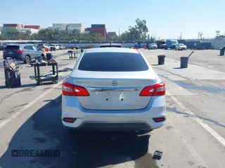 2019 Nissan Sentra SV z VIN 3N1AB7AP4KY337088, wystawiony jako IAAI lot #41762716 z przebiegiem 53 776 mil mil oraz . Historia ofert i sprzedaży dostępna na DreamBid. Obrazek 17.