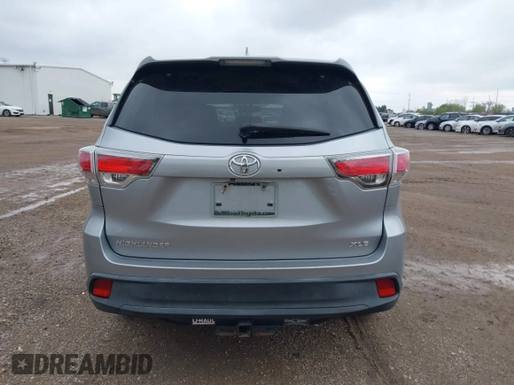 2014 Toyota Highlander XLE z VIN 5TDKKRFH1ES026437, wystawiony jako IAAI lot #42180118 z przebiegiem 150 391 mil mil oraz . Historia ofert i sprzedaży dostępna na DreamBid. Obrazek 16.