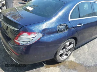 2018 Mercedes-Benz E-Class E 300 with VIN WDDZF4JBXJA369186, listed as a IAAI auction lot 42016149 with 59,360 mi miles. Bid and sale history available at carsss.com. Image 17.