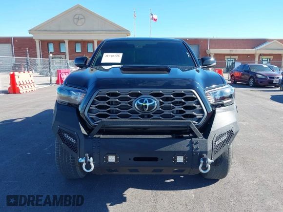 2023 Toyota Tacoma 4WD SR with VIN 3TYCZ5AN0PT110522, listed as a IAAI auction lot 41740128 with 45,115 mi miles. Bid and sale history available at carsss.com. Image 6.