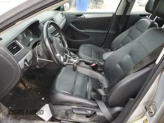 2013 Volkswagen Jetta SE z VIN 3VWDX7AJ3DM450464, wystawiony jako Copart lot #55464505 z przebiegiem 201 001 mil mil oraz Nie do naprawy • Non repairable. Historia ofert i sprzedaży dostępna na DreamBid. Obrazek 7.