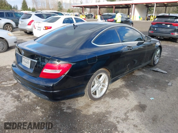 2013 Mercedes-Benz C 250 z VIN WDDGJ4HB0DG104144, wystawiony jako IAAI lot #41516124 z przebiegiem 117 916 mil mil oraz . Historia ofert i sprzedaży dostępna na DreamBid. Obrazek 4.