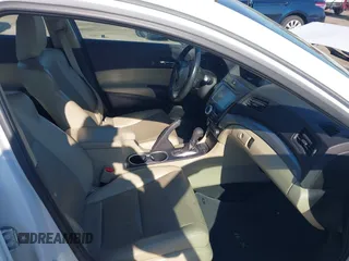 2017 Acura ILX w/Premium Pkg with VIN 19UDE2F76HA016830, listed as a IAAI auction lot 41888519 with 83,727 mi miles. Bid and sale history available at carsss.com. Image 5.