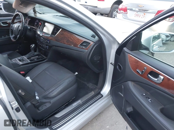 2015 Hyundai Equus Signature с VIN KMHGH4JH6FU092442, выставлен на аукционе IAAI как лот 41280888 с пробегом 91 407 миль миль и . История ставок и продаж доступна на DreamBid. Изображение 5.