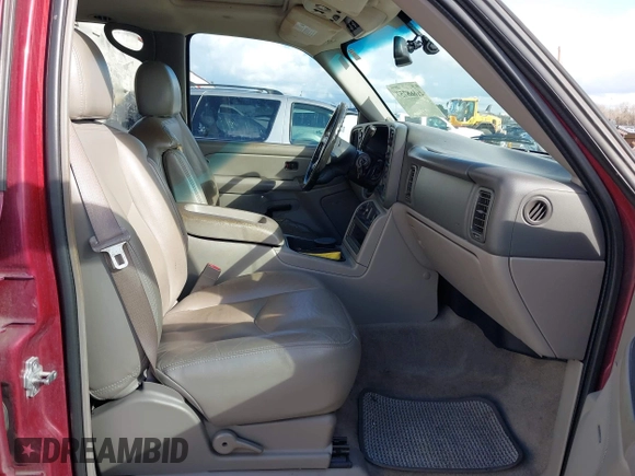 2006 GMC Yukon XL SLT with VIN 1GKFK16Z16J174957, listed as a IAAI auction lot 41668757 with 203,849 mi miles. Bid and sale history available at carsss.com. Image 5.