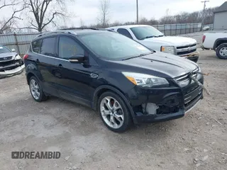 2013 Ford Escape Titanium with VIN 1FMCU0J90DUC45468, listed as a IAAI auction lot 41705080 with 198,440 mi miles. Bid and sale history available at carsss.com. Image 1.