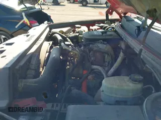 2011 Chevrolet Silverado 2500HD LT z VIN 1GC1KXC88BF107595, wystawiony jako IAAI lot #42648059 z przebiegiem 285 416 mil mil oraz . Historia ofert i sprzedaży dostępna na DreamBid. Obrazek 19.