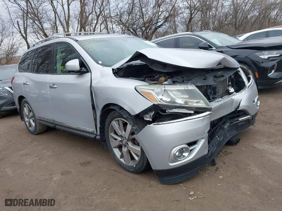 2014 Nissan Pathfinder SV with VIN 5N1AR2MN6EC619425, listed as a IAAI auction lot 41744627 with 162,340 mi miles. Bid and sale history available at carsss.com. Image 1.