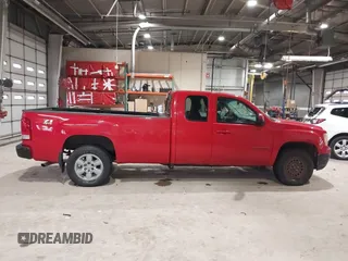 2010 GMC Sierra 1500 with VIN 1GTSKWE04AZ293560, listed as a IAAI auction lot 41435162 with 54,465 mi miles and . Bid and sale history available at DreamBid. Image 13.