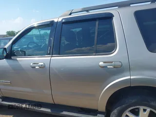 2008 Ford Explorer XLT z VIN 1FMEU73E98UA92588, wystawiony jako IAAI lot #42612972 z przebiegiem 194 059 mil mil oraz . Historia ofert i sprzedaży dostępna na DreamBid. Obrazek 14.