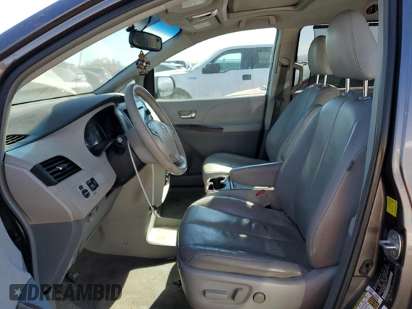 2011 Toyota Sienna XLE AAS with VIN 5TDYK3DC3BS036574, listed as a Copart auction lot 47177365 with 138,161 mi miles and Salvage Title. Bid and sale history available at carsss.com. Image 7.
