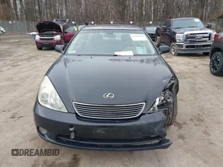 2005 Lexus ES 330 with VIN JTHBA30G555104867, listed as a IAAI auction lot 41508534 with 178,416 mi miles. Bid and sale history available at carsss.com. Image 12.