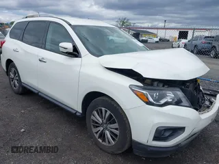 2018 Nissan Pathfinder SL z VIN 5N1DR2MM8JC662291, wystawiony jako IAAI lot #42341785 z przebiegiem 77 259 mil mil oraz . Historia ofert i sprzedaży dostępna na DreamBid. Obrazek 1.