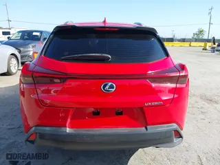 2019 Lexus UX with VIN JTHU9JBH9K2016008, listed as a IAAI auction lot 42078835 with 39,020 mi miles. Bid and sale history available at carsss.com. Image 17.