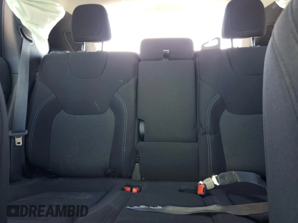 2021 Jeep Cherokee Latitude с VIN 1C4PJMCB8MD245109, выставлен на аукционе Copart как лот 52233305 с пробегом 27 808 миль миль и Списание • Salvage title. История ставок и продаж доступна на DreamBid. Изображение 10.