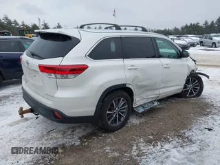 2018 Toyota Highlander SE z VIN 5TDJZRFH3JS556538, wystawiony jako IAAI lot #41470898 z przebiegiem 149 464 mil mil oraz . Historia ofert i sprzedaży dostępna na DreamBid. Obrazek 4.