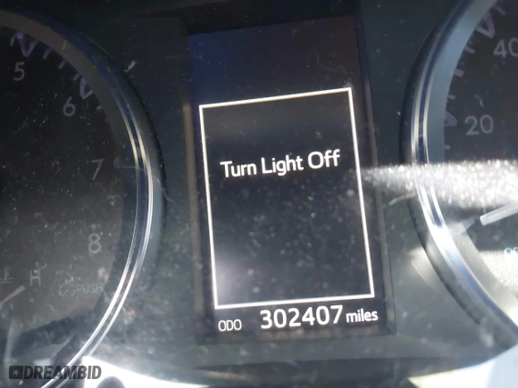 2014 Toyota Highlander XLE with VIN 5TDKKRFH9ES021924, listed as a IAAI auction lot 41826858 with 302,407 mi miles. Bid and sale history available at carsss.com. Image 16.