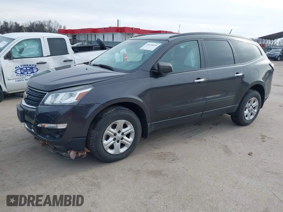 2017 Chevrolet Traverse LS z VIN 1GNKVFKD4HJ142765, wystawiony jako IAAI lot #41630040 z przebiegiem 82 986 mil mil oraz . Historia ofert i sprzedaży dostępna na DreamBid. Obrazek 20.
