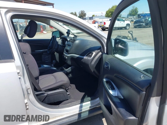 2014 Dodge Journey SXT z VIN 3C4PDDBG8ET212188, wystawiony jako IAAI lot #42101266 z przebiegiem 101 553 mil mil oraz . Historia ofert i sprzedaży dostępna na DreamBid. Obrazek 5.