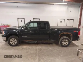 2009 GMC Sierra 1500 SLE with VIN 1GTEK29029Z297795, listed as a IAAI auction lot 41980874 with 231,268 mi miles. Bid and sale history available at carsss.com. Image 14.