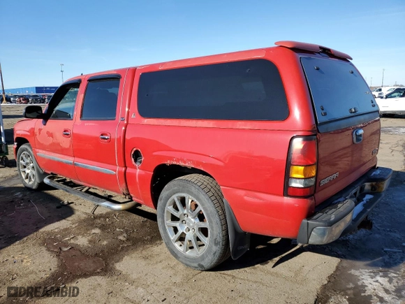 2006 GMC Sierra 1500 SLT with VIN 2GTEK13Z761299077, listed as a Copart auction lot 42445055 with 272,636 mi miles and Clean Title. Bid and sale history available at carsss.com. Image 2.
