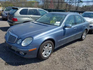 2007 Mercedes-Benz E-Class 3.0L with VIN WDBUF22X17B077446, listed as a IAAI auction lot 42114926 with 999,999 mi miles. Bid and sale history available at carsss.com. Image 2.
