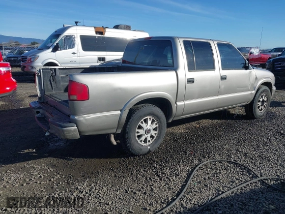 2004 GMC Sonoma SLS with VIN 1GTDT13X94K114290, listed as a IAAI auction lot 41361441 with 1 mi miles. Bid and sale history available at carsss.com. Image 4.