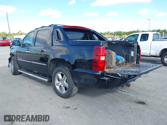 2013 Chevrolet Avalanche LTZ with VIN 3GNMCGE05DG351022, listed as a IAAI auction lot 41138090 with 197,159 mi miles and . Bid and sale history available at DreamBid. Image 3.