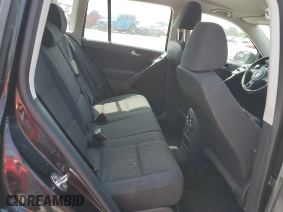 2012 Volkswagen Tiguan SE with VIN WVGAV7AX5CW526146, listed as a Copart auction lot 68565894 with 149,101 mi miles and Clean Title. Bid and sale history available at DreamBid. Image 11.
