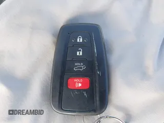 2024 Toyota RAV4 XLE Premium z VIN 2T3A1RFV0RW468912, wystawiony jako IAAI lot #42287928 z przebiegiem 14 574 mil mil oraz . Historia ofert i sprzedaży dostępna na DreamBid. Obrazek 11.