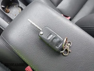 2005 Volkswagen Passat z VIN WVWBD63B05E061856, wystawiony jako IAAI lot #41149038 z przebiegiem 149 536 mil mil oraz . Historia ofert i sprzedaży dostępna na DreamBid. Obrazek 10.