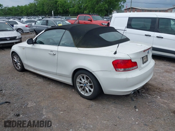 2010 BMW 1 Series 128i with VIN WBAUL7C52AVJ77773, listed as a IAAI auction lot 42146261 with 91,777 mi miles and . Bid and sale history available at carsss.com. Image 3.