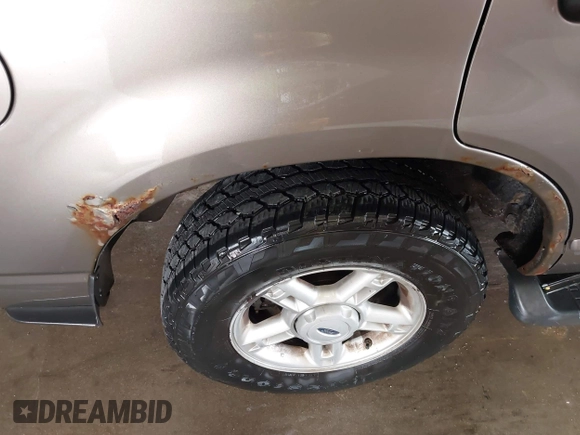 2005 Ford Explorer XLT with VIN 1FMDU73K15UB66258, listed as a IAAI auction lot 42339889 with 195,294 mi miles and . Bid and sale history available at DreamBid. Image 13.