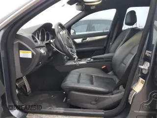 2013 Mercedes-Benz C 250 Sport с VIN WDDGF4HB0DA794420, выставлен на аукционе Copart как лот 41104684 с пробегом 178 174 миль миль и Списание • Salvage title. История ставок и продаж доступна на DreamBid. Изображение 7.