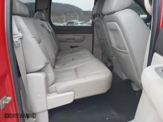 2008 Chevrolet Silverado 1500 LT w/1LT with VIN 2GCEK13J781262883, listed as a IAAI auction lot 41499201 with 157,000 mi miles. Bid and sale history available at carsss.com. Image 8.