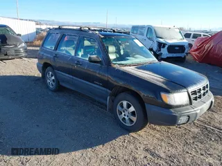 1998 Subaru Forester L with VIN JF1SF6352WH756026, listed as a IAAI auction lot 41140126 with 238,544 mi miles. Bid and sale history available at carsss.com. Image 1.