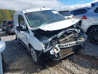 2019 Ford Transit Connect XL with VIN NM0LS6E70K1415846, listed as a IAAI auction lot 40646557 with 67,152 mi miles. Bid and sale history available at carsss.com. Image 1.