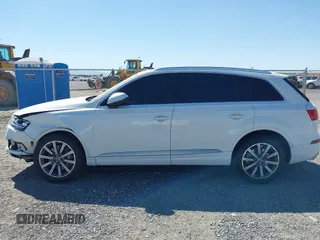 2017 Audi Q7 Premium Plus z VIN WA1LHAF72HD038067, wystawiony jako IAAI lot #41835136 z przebiegiem 88 949 mil mil oraz . Historia ofert i sprzedaży dostępna na DreamBid. Obrazek 14.