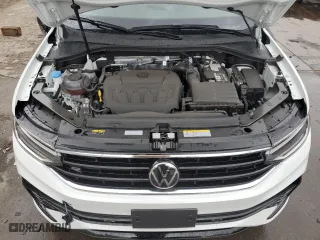 2024 Volkswagen Tiguan SE R-Line Black with VIN 3VV8B7AX6RM190447, listed as a Copart auction lot 49681975 with 3,203 mi miles and Salvage Title. Bid and sale history available at carsss.com. Image 12.