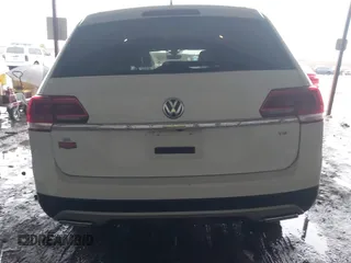 2019 Volkswagen Atlas SE with VIN 1V2WR2CA8KC526036, listed as a IAAI auction lot 42200589 with 118,590 mi miles and . Bid and sale history available at DreamBid. Image 17.