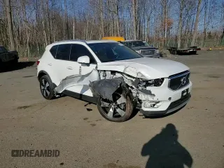 2020 Volvo XC40 Momentum with VIN YV4162UK8L2177380, listed as a Copart auction lot 49244565 with 45,228 mi miles and Salvage Title. Bid and sale history available at DreamBid. Image 11.