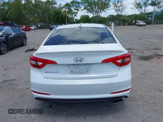 2016 Hyundai Sonata 2.4L z VIN 5NPE24AFXGH327870, wystawiony jako IAAI lot #42173050 z przebiegiem 72 000 mil mil oraz . Historia ofert i sprzedaży dostępna na DreamBid. Obrazek 16.