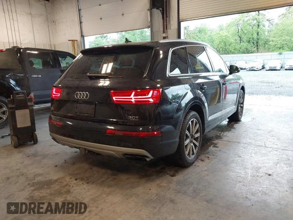 2017 Audi Q7 Premium Plus z VIN WA1LAAF75HD047074, wystawiony jako IAAI lot #42223975 z przebiegiem 126 501 mil mil oraz . Historia ofert i sprzedaży dostępna na DreamBid. Obrazek 4.