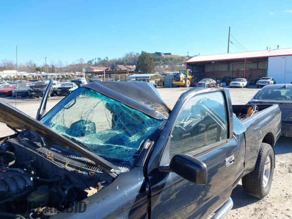 1998 Toyota Tacoma with VIN 4TAWN72N2WZ056597, listed as a IAAI auction lot 41636584 with 147,695 mi miles and . Bid and sale history available at DreamBid. Image 6.