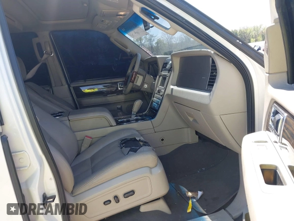 2008 Lincoln Navigator with VIN 5LMFL28558LJ14849, listed as a IAAI auction lot 42098321 with 160,895 mi miles and . Bid and sale history available at DreamBid. Image 5.