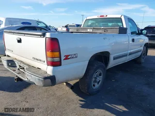 2001 Chevrolet Silverado 1500 LS with VIN 1GCEK14T71Z329088, listed as a IAAI auction lot 41510286 with 312,979 mi miles. Bid and sale history available at carsss.com. Image 4.