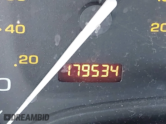 2002 Saturn LS z VIN 1G8JU54F82Y502659, wystawiony jako IAAI lot #41668004 z przebiegiem 179 534 mil mil oraz . Historia ofert i sprzedaży dostępna na DreamBid. Obrazek 7.