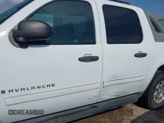 2009 Chevrolet Avalanche 1LT with VIN 3GNEC12079G239075, listed as a IAAI auction lot 42427400 with 227,766 mi miles and . Bid and sale history available at DreamBid. Image 6.