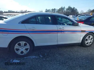 2015 Ford Police Interceptor с VIN 1FAHP2MK8FG121127, выставлен на аукционе IAAI как лот 41351136 с пробегом 176 782 миль миль и . История ставок и продаж доступна на DreamBid. Изображение 14.